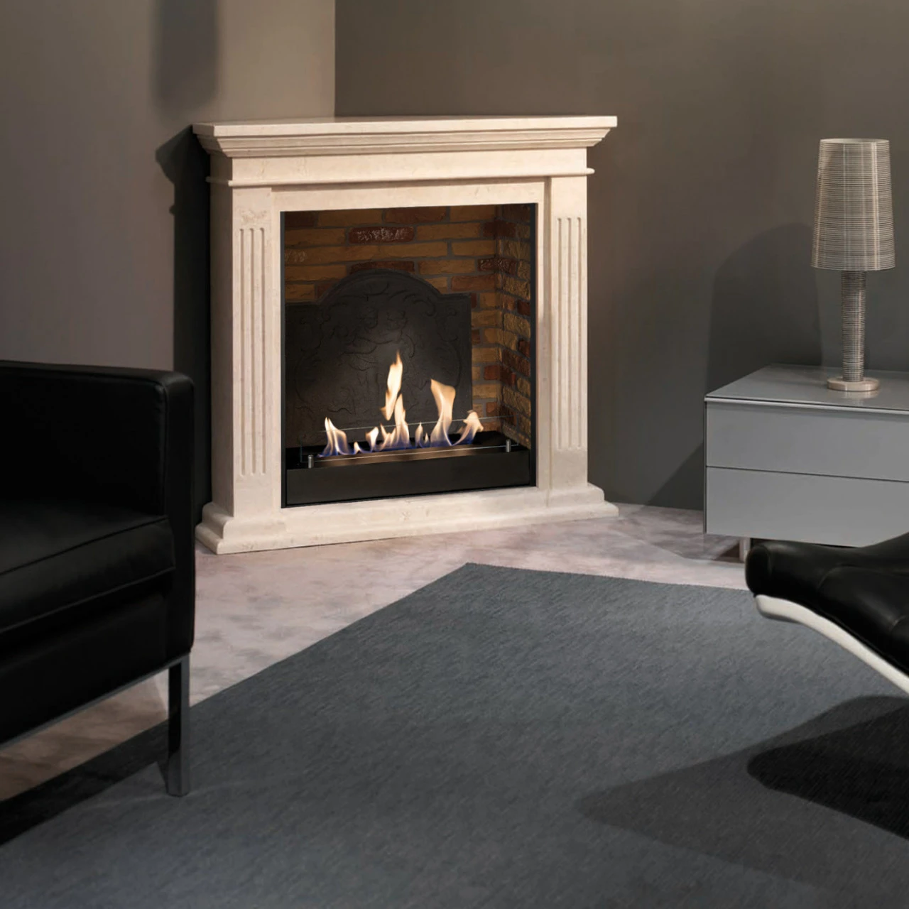 Cadiz Corner Bioethanol Kamin Naturstein Weiß Mit Steindekor Und Medaillon – Bild 2