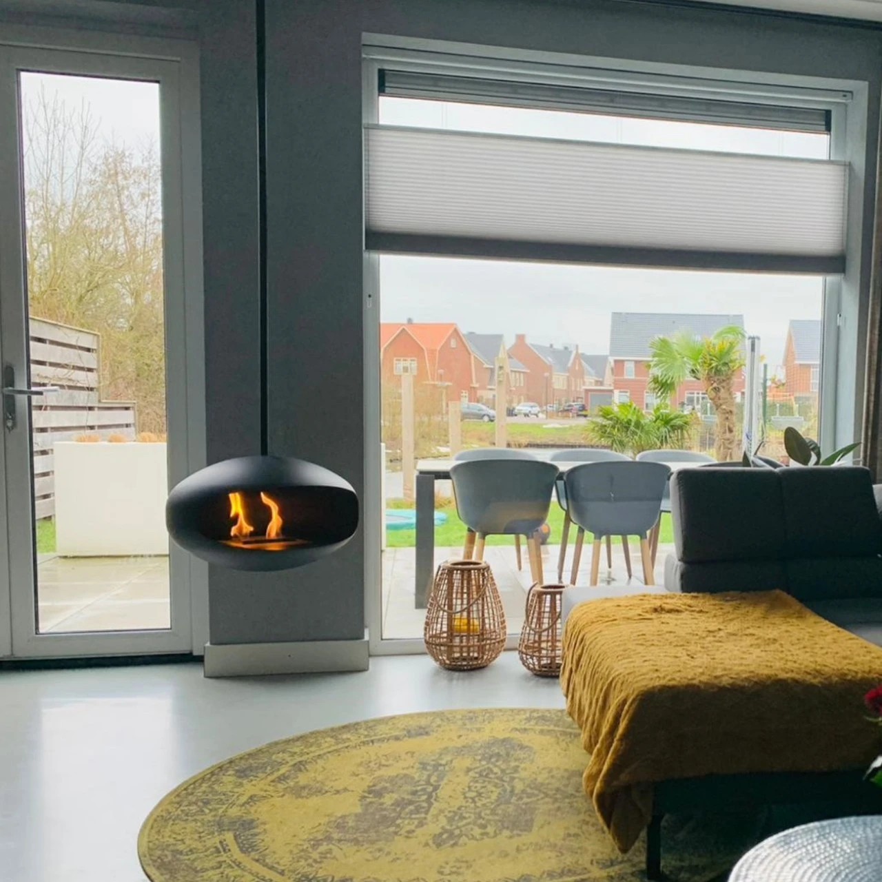 Cocoon Fires AERIS Ethanolkamin Deckenmontage Schwarz – Bild 10