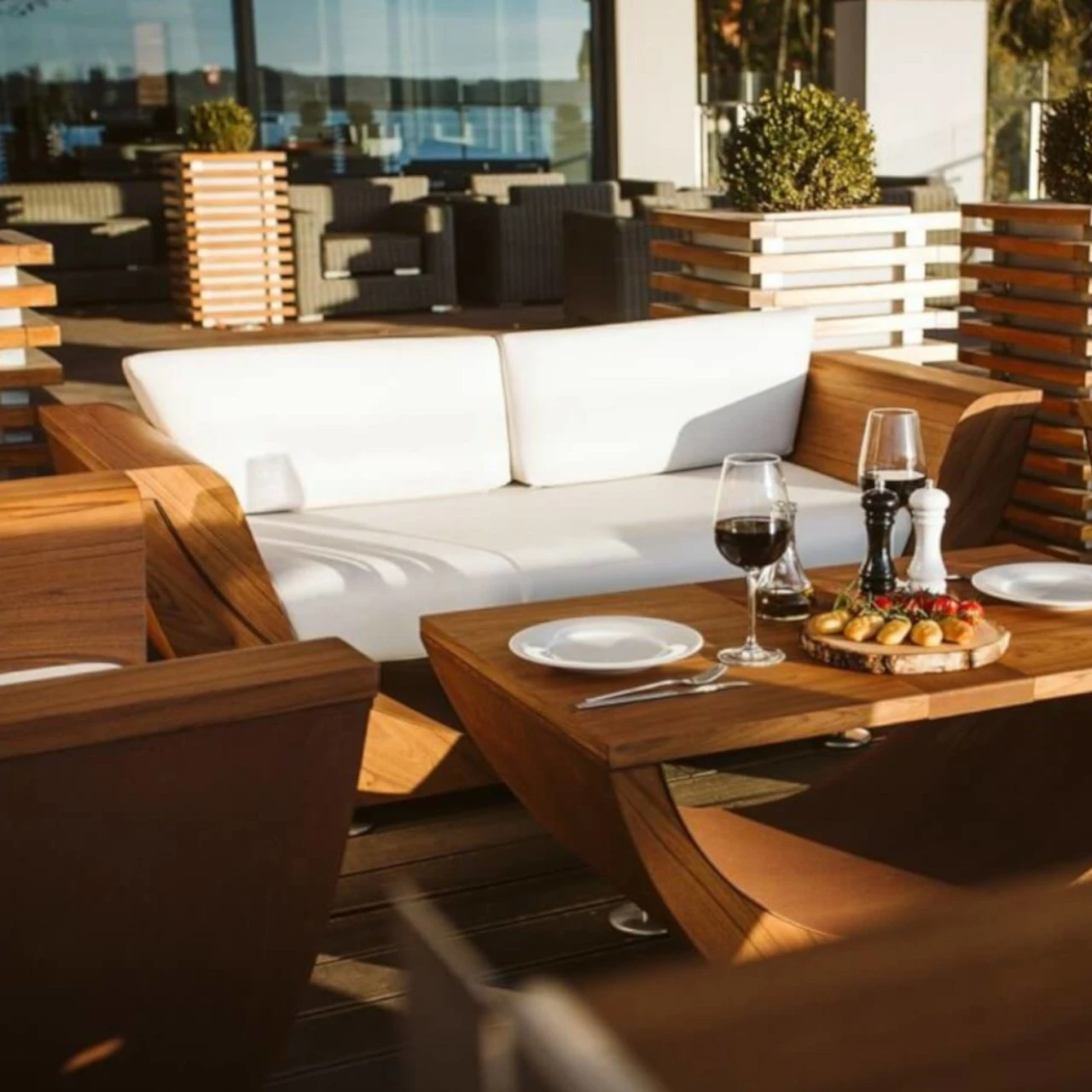 Narie Outdoor Lounge Sitzgruppe Mit Couch Tisch Cortenstahl Ice Weiß – Bild 3