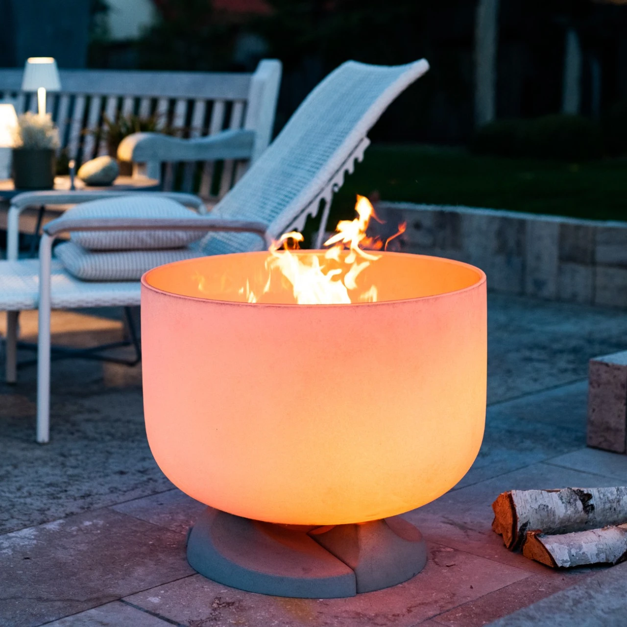 QFlame Quarzglas Feuerschale Gartenkamin Mit Beton Sockel